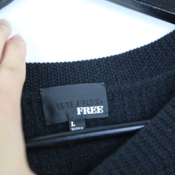 Aritzia Wilfred Free Isabelli Wool Crew-Neck Black Sweater Size Large - Picture 4 of 6